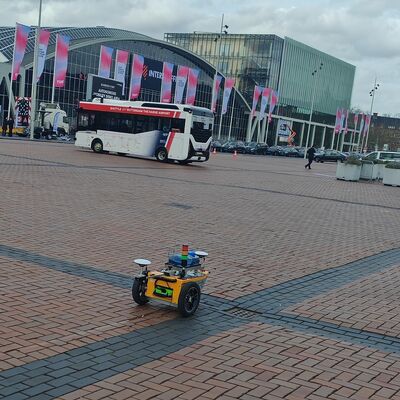 Robot / Mesin Pra-penandaan Garis Jalan - Tampil di Intertraffic Amsterdam 2026 - navigasi satelit
